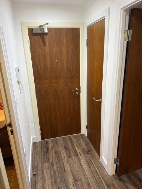 119 Modern City Flat Stylish & Comfortable