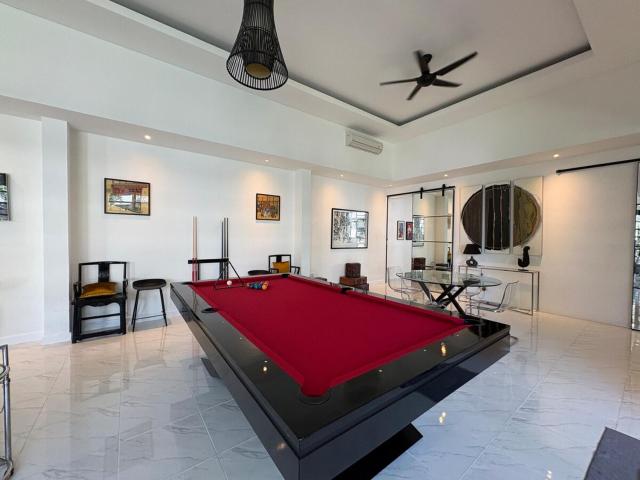 Luxury 2BR Pool Villa in Umalas with Billiard & Long Pool