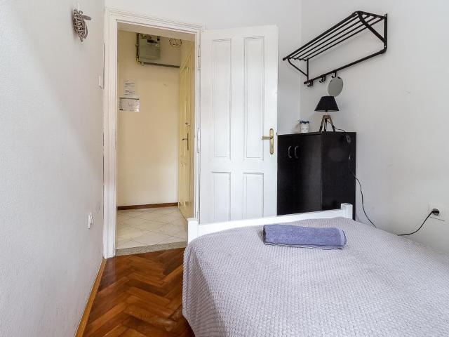 Apartment G37