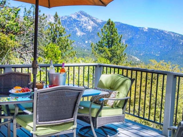 Luxury, Private, Panoramic Views Among the Pines