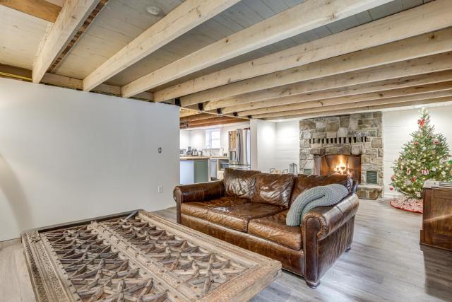 Rural Retreat! Updated Mountain Home in Baker