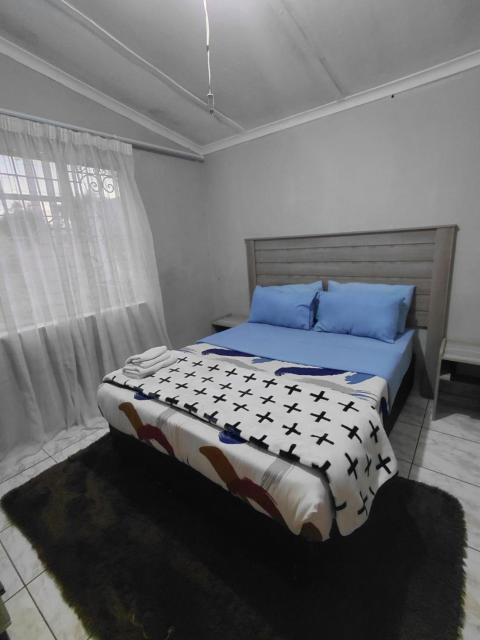 Mama R's Hostel Life Experience