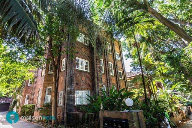 Art Deco Haven Near Bondi & Rose Bay