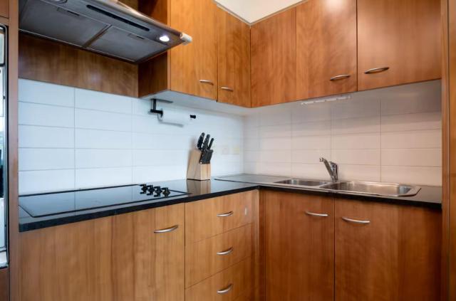 CBD Apartment - Walk to Shops & Attractions