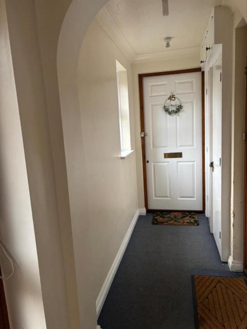 Small two Bed Apartment on a Private Road