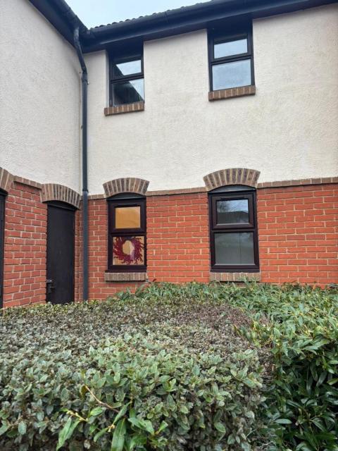 Small two Bed Apartment on a Private Road