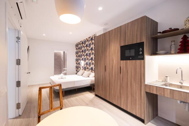 Yard Patraix by Concept Flats
