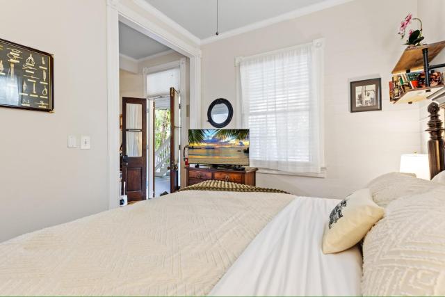 Orchid Bay Condo - Pool - Old Town - Walk to Duval
