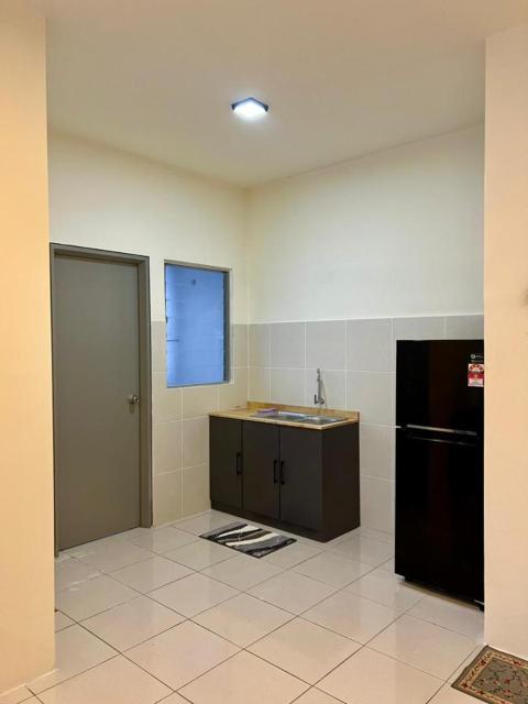 Nazhan Homestay Puncak Alam with Swimming Pool Musllim Only