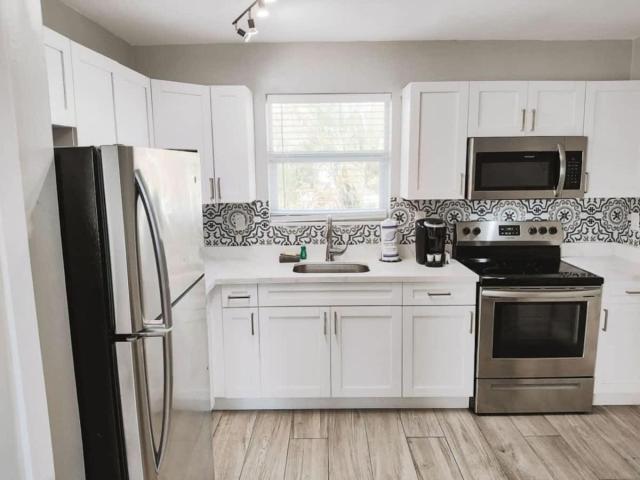 Rustic Retreats Cozy 2BR for 6 guests minutes from Las Olas