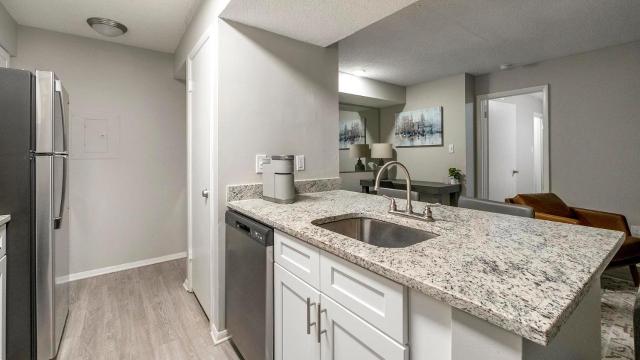 Landing Beautiful 1BD Clubhouse Pool