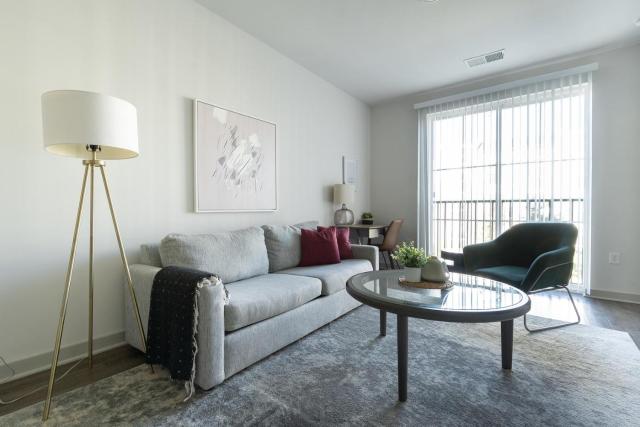 Landing Modern 1BD Gym Clubhouse