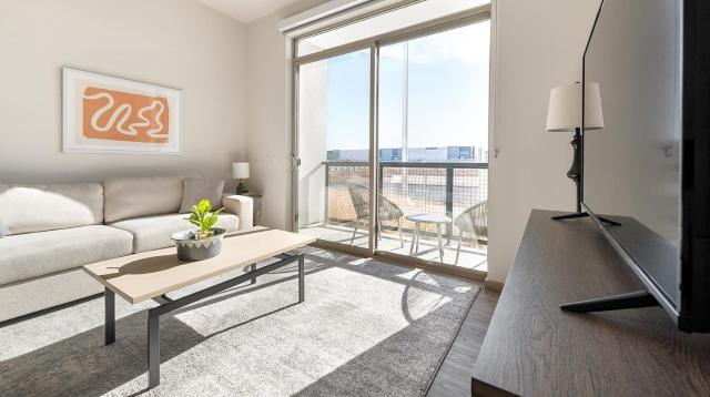 Landing Stunning 2BD Gym Pool