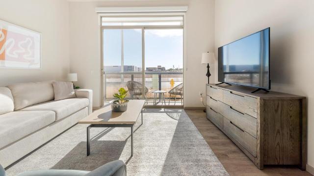 Landing Stunning 2BD Gym Pool