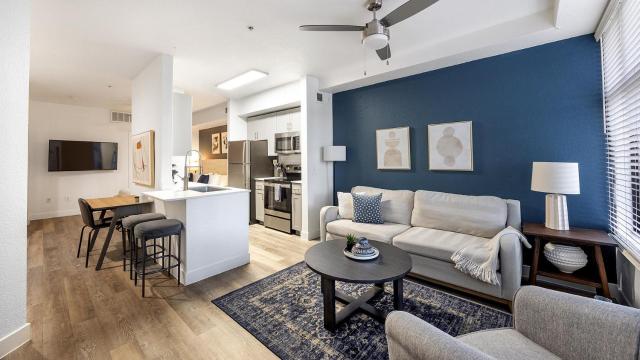 Landing Spectacular Studio Clubhouse Gym