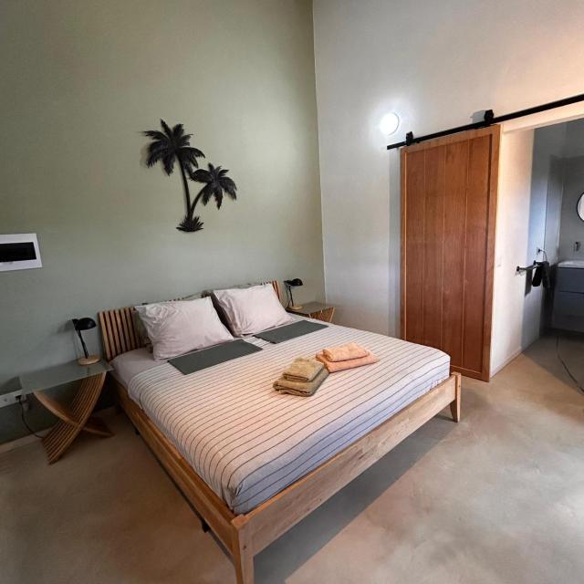 Dushi Shelter studio
