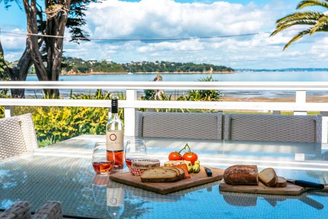 Lannan Beach House - Waterfront & Spa