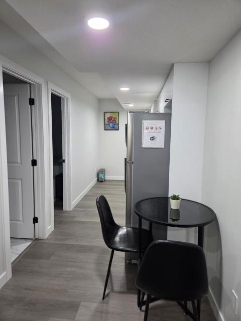 Cozy Suite Near West Edmonton Mall