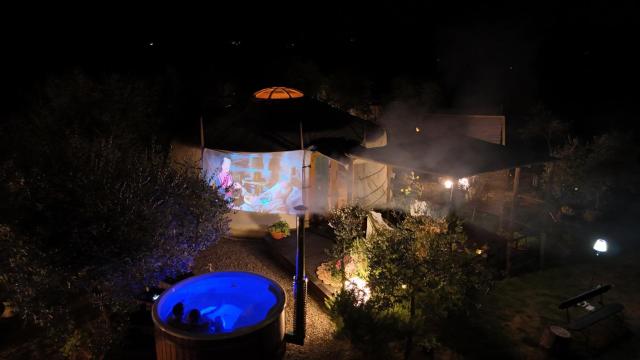 2 CUORI E 1 YURTA Glamping in Tuscany - Adults Only