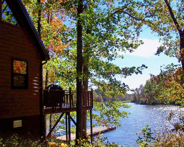 Hocking Hills Lake Gem w/ Hot Tub, Dock, 100 Acres