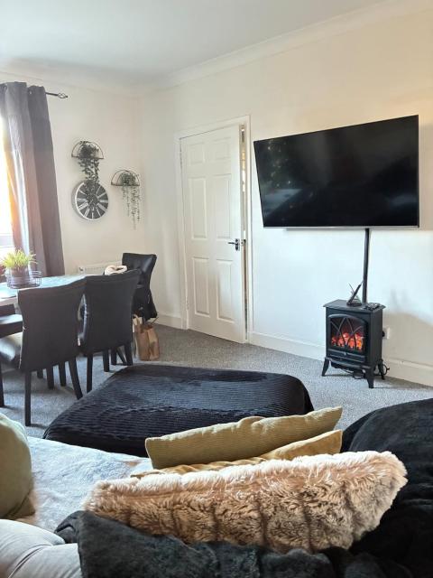 2 bedroom fully furnished apartment