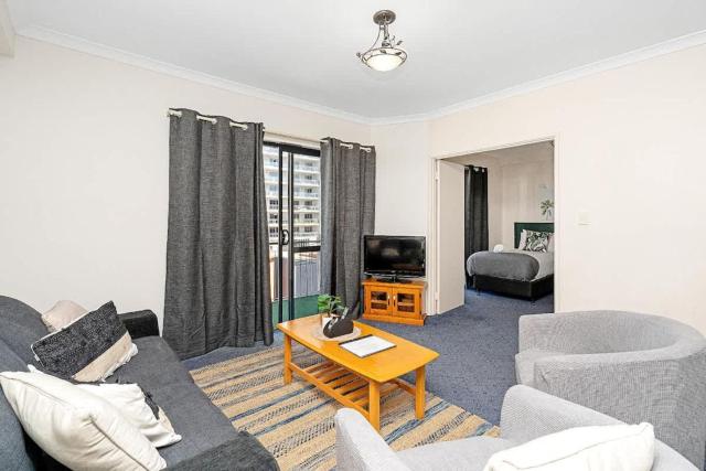 46 Hay St Hideaway Central 2BRparking