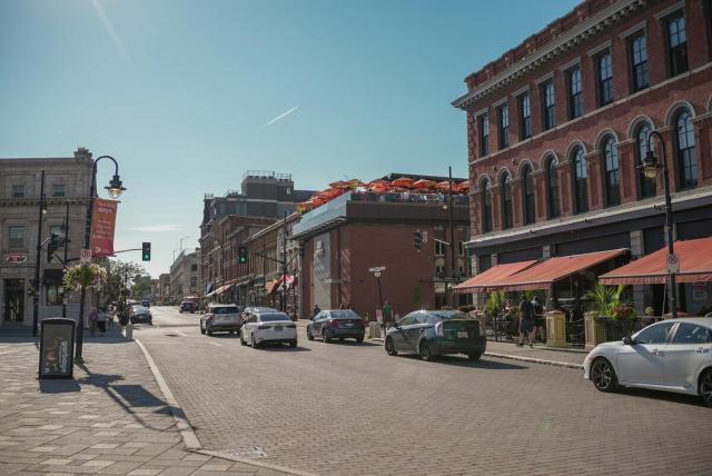 The Only Lakeview & Market View Downtown