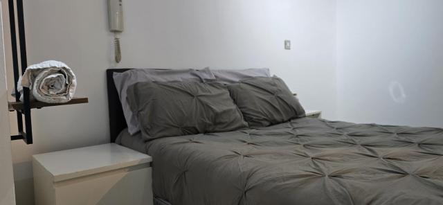 Stilish Broadway Apartment