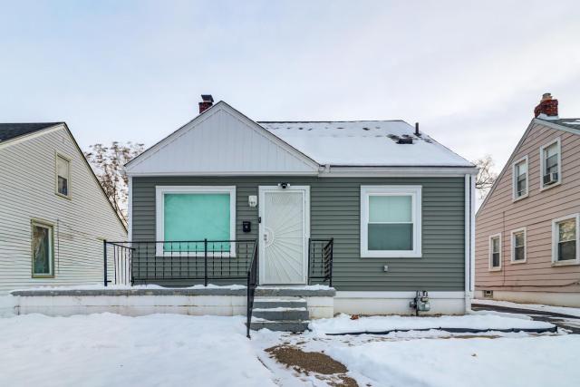 Extended Stay in Metro Detroit: Home w/ Yard!