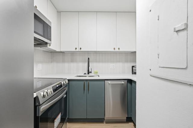 Carriage House Sleek 1BR Apartment