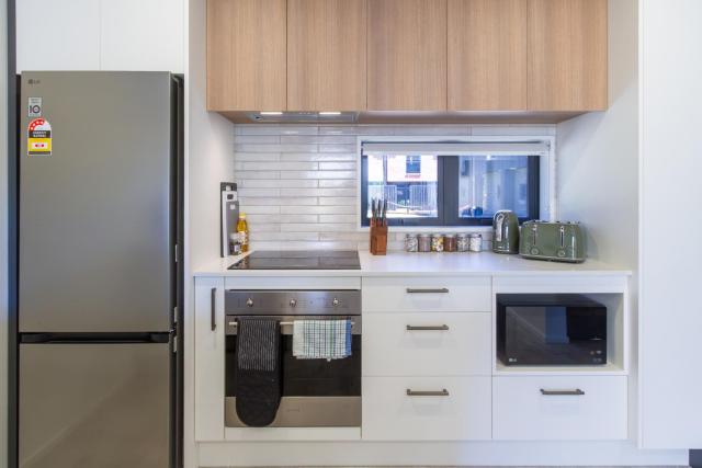 Designer Gated Townhouse, Carpark, Sleeps 6