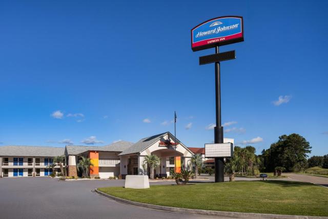 Howard Johnson by Wyndham Savannah GA