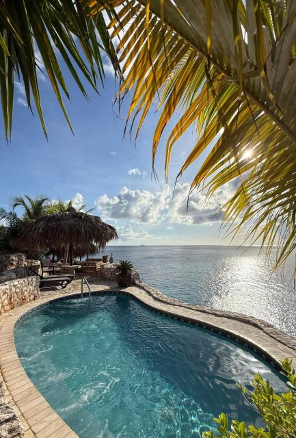 Oceanfront apartments 18 & 19 - Lagun Blou Dive & Beach Resort, Curaçao