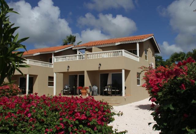 Oceanfront apartments 18 & 19 - Lagun Blou Dive & Beach Resort, Curaçao