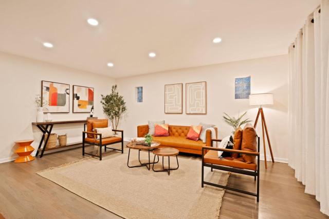 Cozy Westchester Retreat Near Chicago & Parks