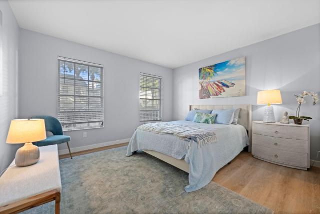 Spacious 3BR-2BA apartment, Prime Location, Near Beaches