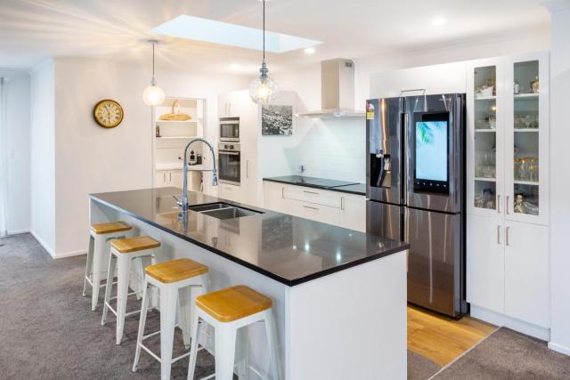 Spacious 3BR with 2 carpark