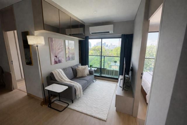 2BR Modern Condo Office Room Sofa Bed Pool Gym