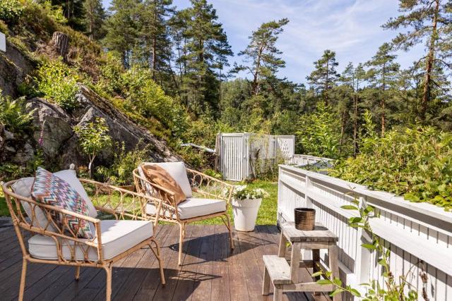 Cabin, 30 m to the sea, 25 min Oslo, 10 min Tusenfryd