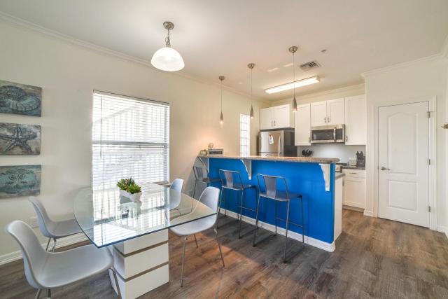 Modern Island Condo w/ Pool: Steps to the Beach!