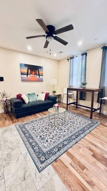 New 1BR Apt next to Convention Center and Chinatown