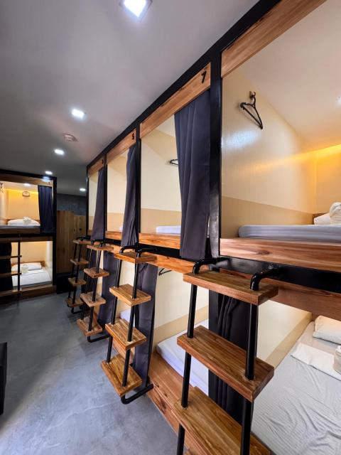 Kugii Hostel - Self Check-in Capsule Hostel near Cebu Airport
