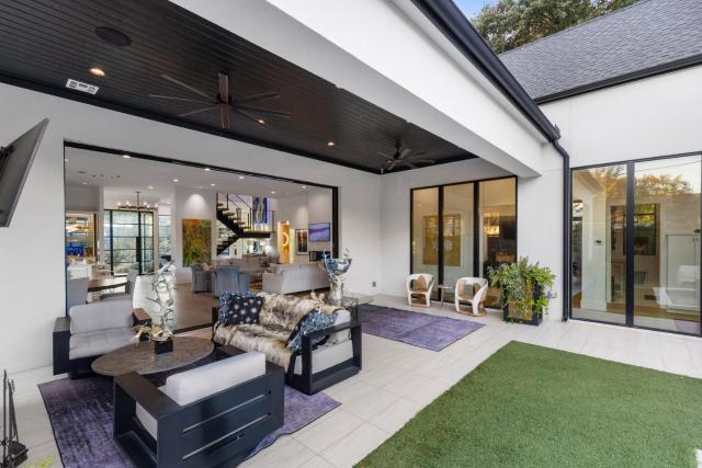 NEW! Luxury Pool Retreat & Casita in Midway Hollow