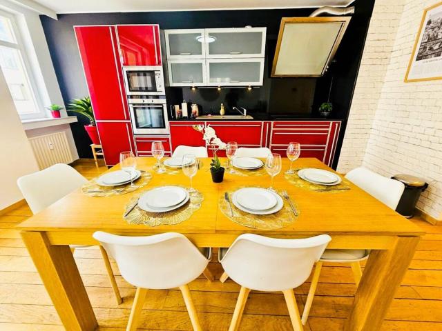 Bright 2 bedroom apartment in prime location