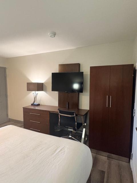 Antioch Inn and Suites