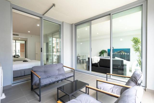 14Mascot ABNB-Style 2BR with Free Parking, 4 min to Airport