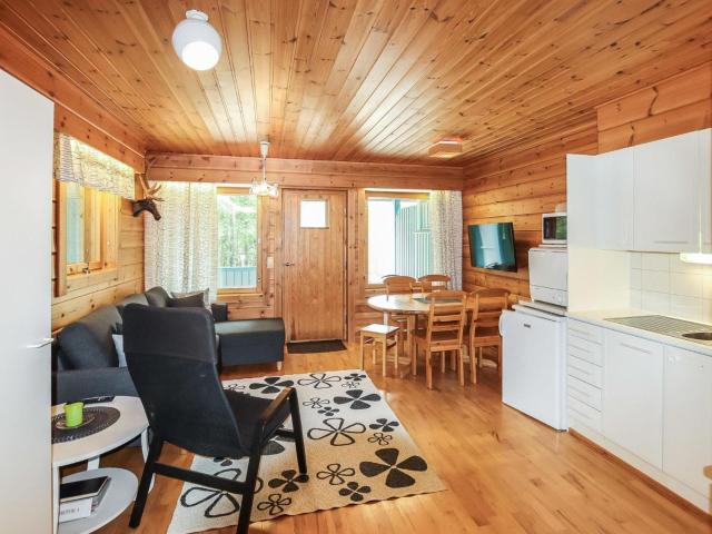 Holiday Home Taukotuli 4 paritalon alakerta by Interhome