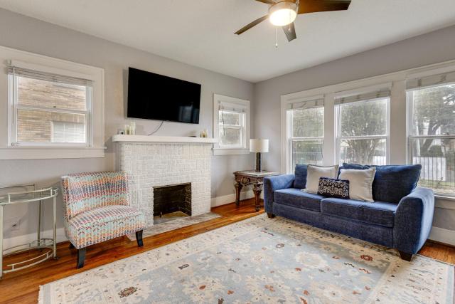 Near Hermann Park, NRG: Houston Apt w/ Shared Yard