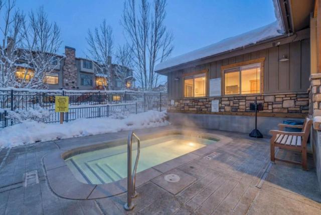 3BD Olympic Park Condo on FREE Shuttle Line