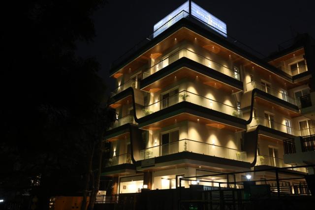 Royal Raven Hotel & Banquet' Greater Noida Nearby India Expo Centre & Mart